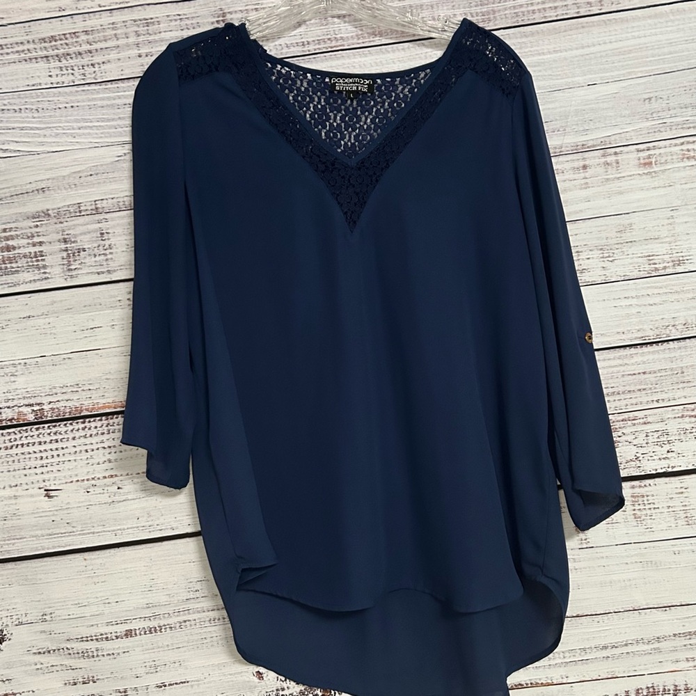 Papermoon Navy Lace Trim Blouse Women’s Large V-Neck 3/4 Sleeve Tab Detail